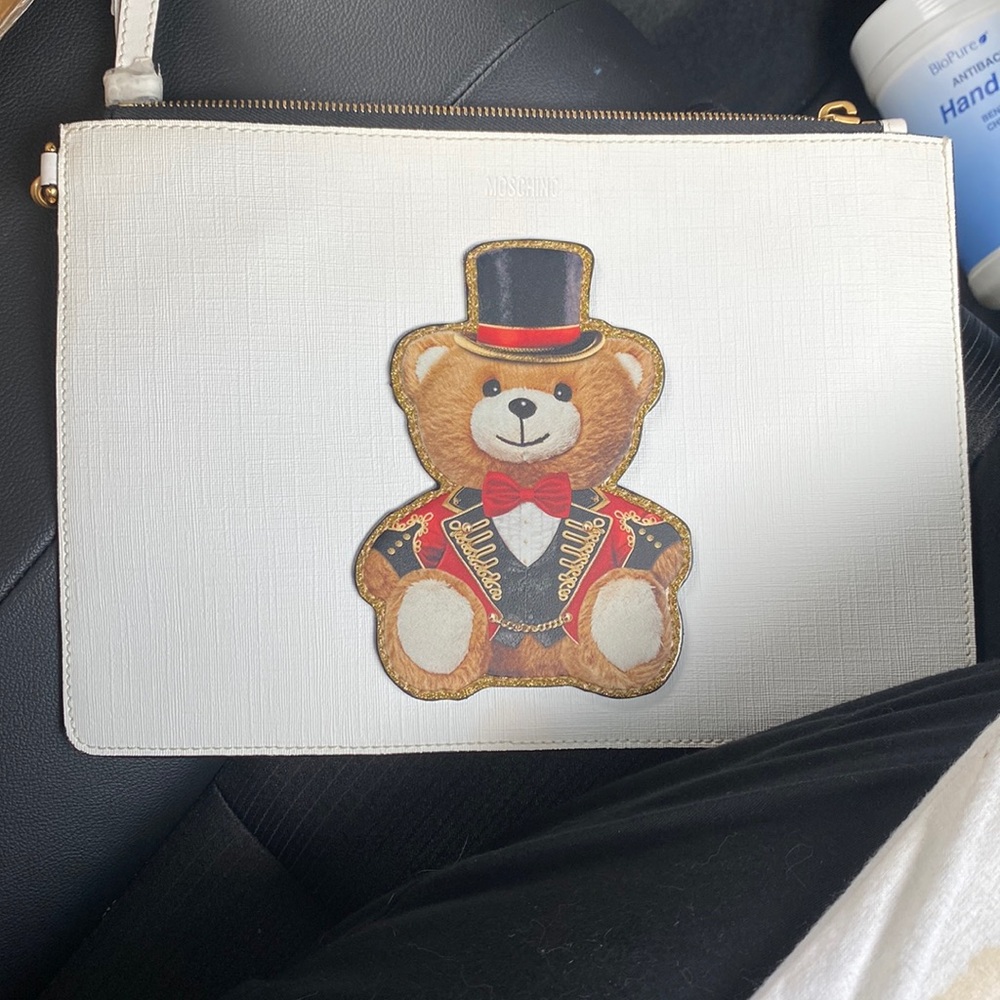 moschino clutch